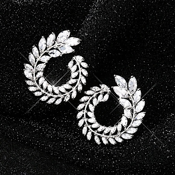 Silver Cubic Zircon Leaf CZ Wreath Rhinestone Diamond Earrings - Picture 5 of 7